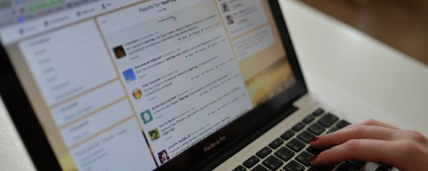 According to the report, over 1.5 billion people around the world use social media, and participate in platforms such as Facebook, Twitter and LinkedIn. - Sputnik Азербайджан