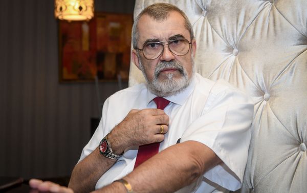 Заведующий кафедрой инфекционных болезней и эпидемиологии РНИМУ им. Н.И. Пирогова, главный инфекционист ФМБА России Владимир Никифоров  - Sputnik Азербайджан