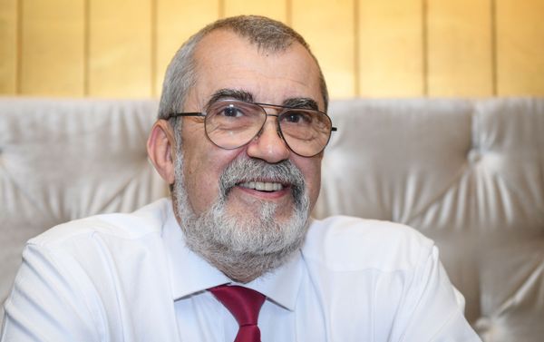 Заведующий кафедрой инфекционных болезней и эпидемиологии РНИМУ им. Н.И. Пирогова, главный инфекционист ФМБА России Владимир Никифоров  - Sputnik Азербайджан
