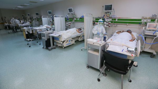 Медик в Госпитале Таможенного Комитета, фото из архива - Sputnik Азербайджан