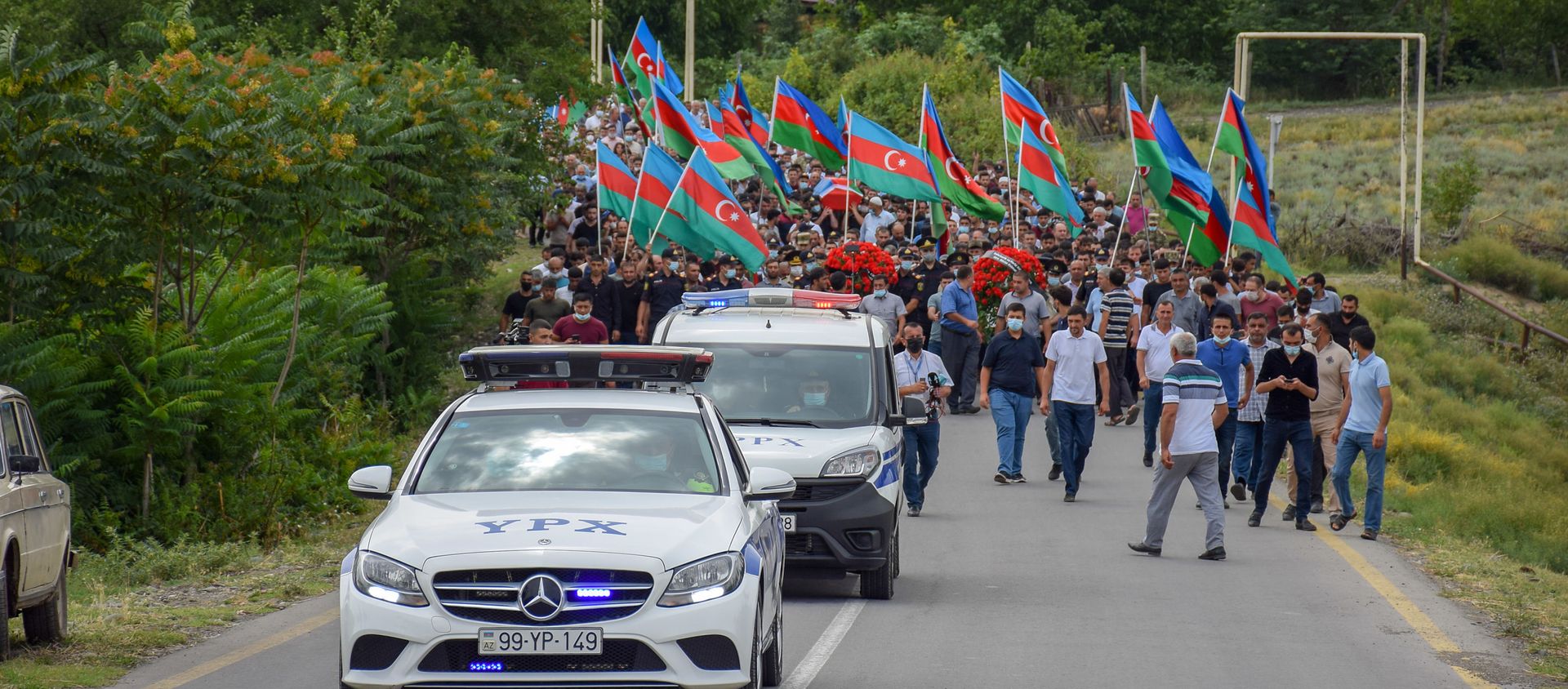 Şəhid Vüqar Sadıqovun dəfni Şəhid Vüqar Sadıqovun dəfni - Sputnik Азербайджан, 1920, 26.04.2021