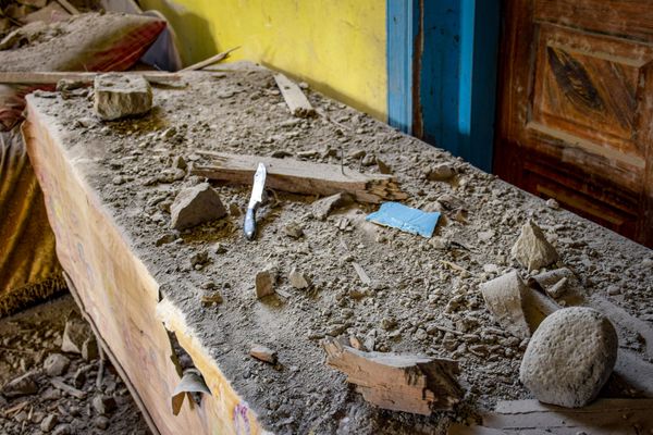 Повреждения в жилом доме, пострадавшем в результате обстрела в селе Дондар Гушчу Товузского района Азербайджана - Sputnik Азербайджан