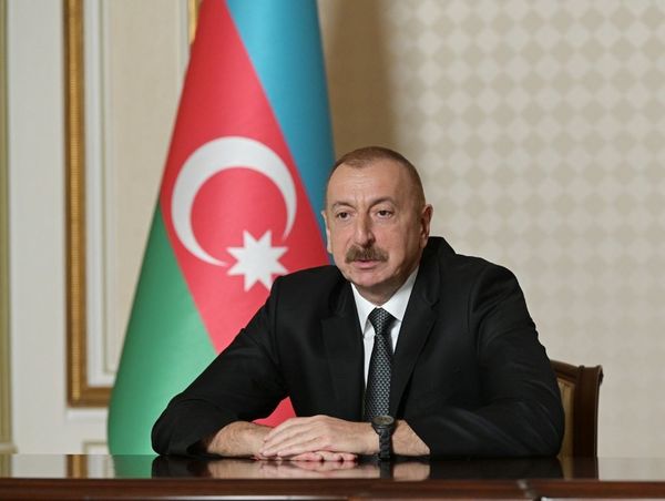 Президент Ильхам Алиев принял новоназначенного главу МИД Джейхуна Байрамова - Sputnik Азербайджан