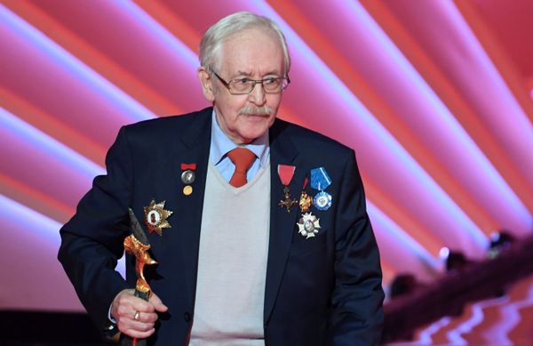 Лучший в мире Шерлок Холмс: Василию Ливанову - 85 - Sputnik Азербайджан