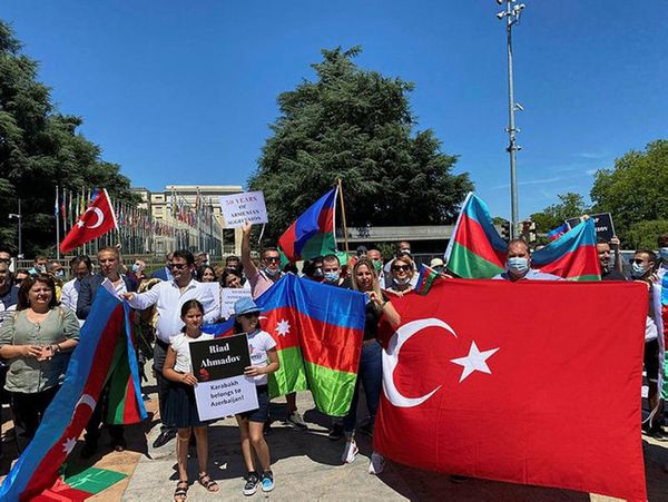 Азербайджанцы провели акции протеста в Европе и Америке - Sputnik Азербайджан