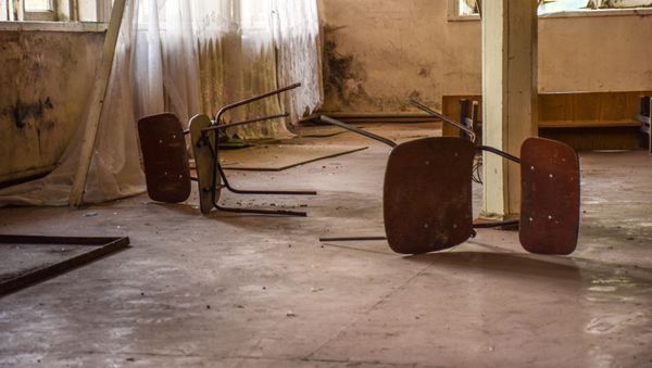 Разрушенный жилой дом в селе Дондар Гушчу Товузского района Азербайджана  - Sputnik Азербайджан