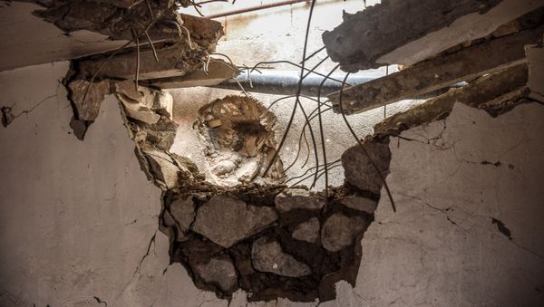Разрушенный в результате обстрела жилой дом в селе Дондар Гушчу Товузского района Азербайджана  - Sputnik Азербайджан