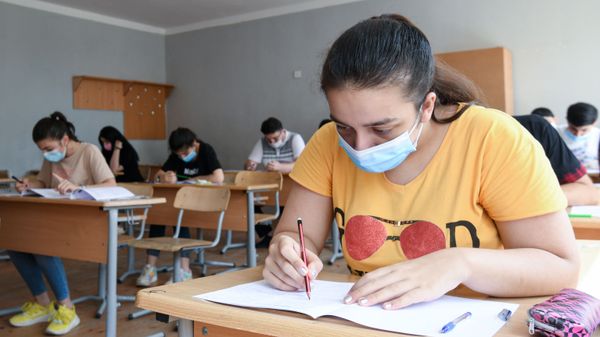  Pandemiya zamanı imtahan - Sputnik Азербайджан