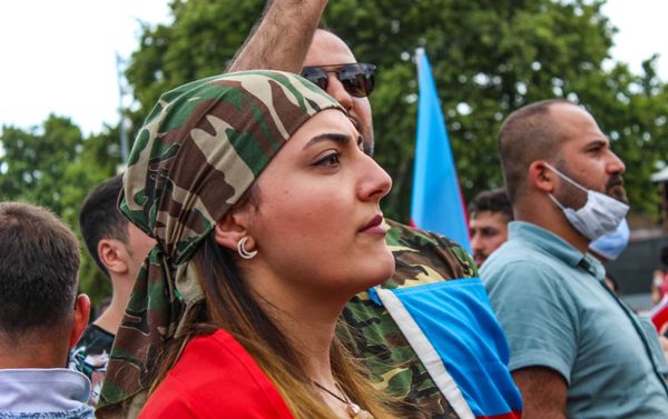 Акция в поддержку Азербайджана в Стамбуле - Sputnik Азербайджан