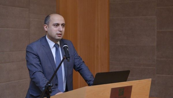Emin Əmrullayev, arxiv şəkli - Sputnik Азербайджан