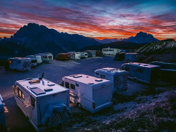 Снимок Nightfall at the Dolomites гонконгского фотографа Leo Chan, получивший главный приз в номинации Sunset конкурса IPPAWARDS 2020 - Sputnik Азербайджан