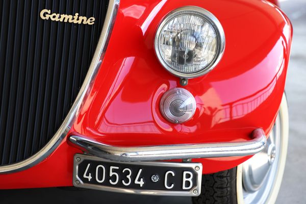 Автомобиль Fiat 500 в Автомобильном музее Турина - Sputnik Азербайджан