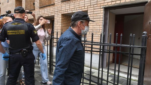 Актер Михаил Ефремов у здания Пресненского суда, фото из архива - Sputnik Азербайджан