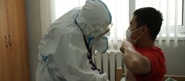 Как Россия помогает странам ближнего зарубежья бороться с COVID-19 - Sputnik Азербайджан