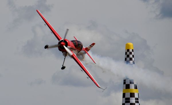 Самолет Су-29 в небе во время соревнований III чемпионата России по самолетному спорту в дисциплине Авиагонки - Формула-1 - Sputnik Азербайджан