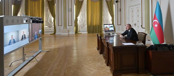 İlham Əliyev videoformatda müşavirə keçirib - Sputnik Азербайджан