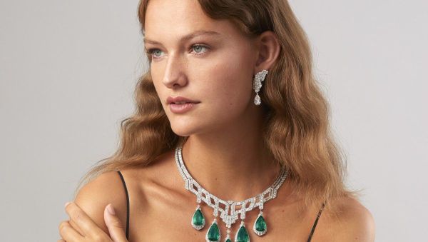 Van Cleef and Arpels выпустили новую коллекцию — она копирует украшения, принадлежавшие звездам и знаменитостям - Sputnik Азербайджан