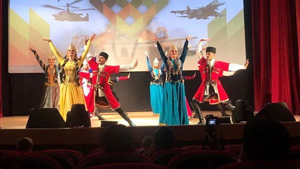 Ансамбль песни и танца Армейского идеологического и культурного центра имени Ази Асланова - Sputnik Азербайджан