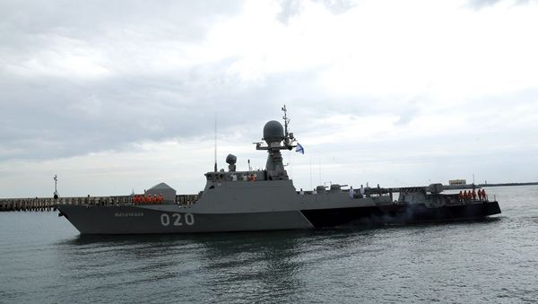 Артиллерийский корабль Махачкала - Sputnik Азербайджан