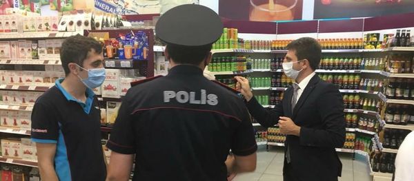 Рейд в супермаркете - Sputnik Азербайджан