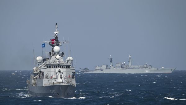 Турецкий военный корабль TCG Turgutreis, фото из архива - Sputnik Азербайджан