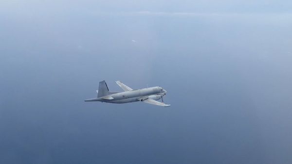 Российский Су-30СМ перехватил самолеты-разведчики   - Sputnik Азербайджан