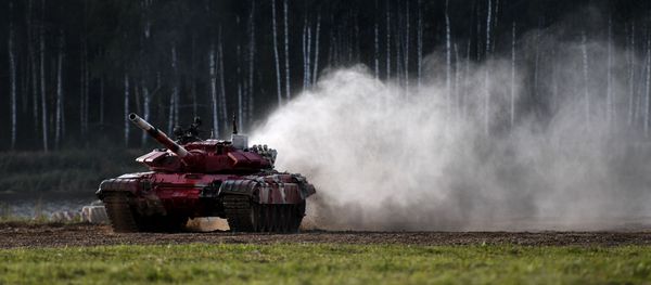 Танк Т-72Б3 команды военнослужащих Азербайджана во время соревнований танковых экипажей  - Sputnik Азербайджан