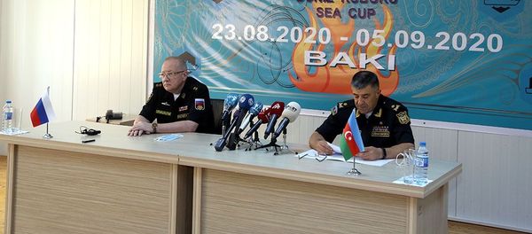 Azərbaycan HDQ-nin qərargahında Rusiya nümayəndə heyəti ilə görüş - Sputnik Азербайджан