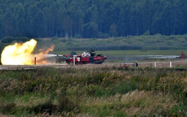 Азербайджанские танкисты, участвующие в конкурсе «Танковый биатлон» - Sputnik Азербайджан