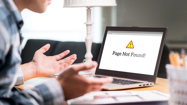 Надпись Page not found на  экране ноутбука - Sputnik Азербайджан