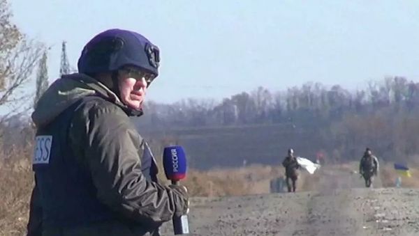 Журналист ВГТРК Александр Рогаткин - Sputnik Азербайджан