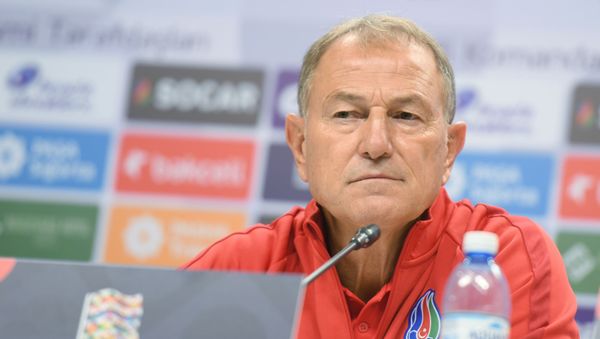 Главный тренер сборной Азербайджана по футболу Джанни Де Бьязи, фото из архива - Sputnik Азербайджан