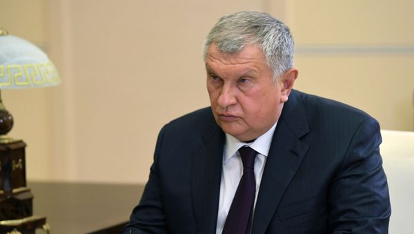  Главный исполнительный директор, председатель правления, заместитель председателя совета директоров компании Роснефть Игорь Сечин  - Sputnik Азербайджан
