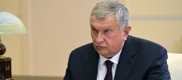  Главный исполнительный директор, председатель правления, заместитель председателя совета директоров компании Роснефть Игорь Сечин  - Sputnik Азербайджан