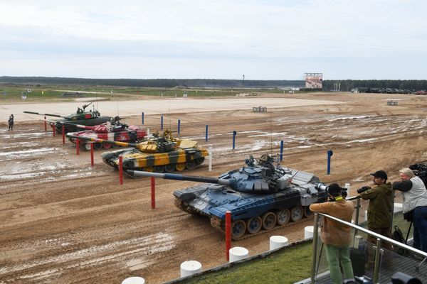 Азербайджанские танкисты завершили участие в конкурсе Танковый биатлон - Sputnik Азербайджан