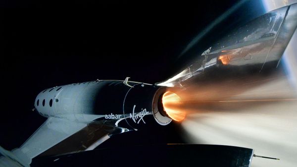 Когда Virgin Galactic начнет отправлять туристов в космос?  - Sputnik Азербайджан