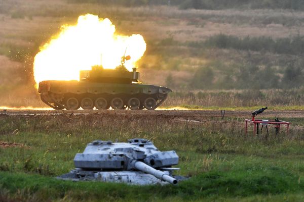 Танк Type 96 команды военнослужащих Китая на АрМИ-2020 - Sputnik Азербайджан