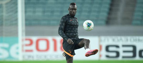 Türkiyənin Qalatasaray komandasının matçdan öncə məşqi - Sputnik Азербайджан