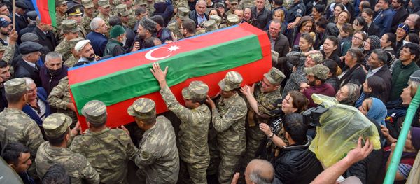 Şəhid Məmmədov Elşən Əli oğlunun dəfn mərasimi - Sputnik Азербайджан