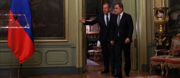 Министр иностранных дел РФ Сергей Лавров (слева) и министр иностранных дел Азербайджана Джейхун Байрамов  - Sputnik Азербайджан