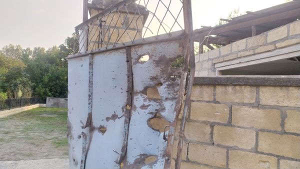 Разрушенный в результате обстрела жилой дом в Тертерском районе Азербайджана - Sputnik Азербайджан