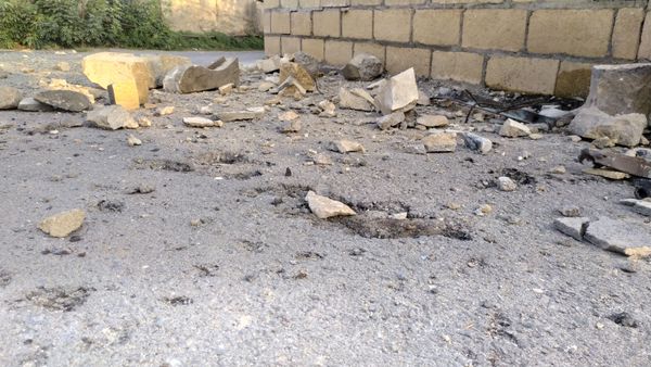 Разрушенный в результате обстрела жилой дом в Тертерском районе Азербайджана - Sputnik Азербайджан