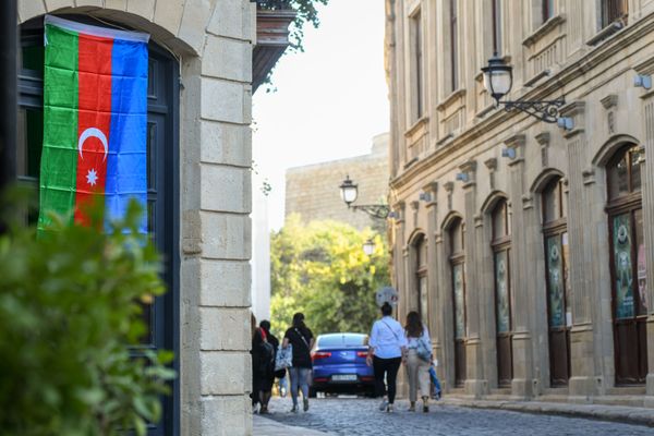 Флаги Азербайджана на улицах Баку. - Sputnik Азербайджан