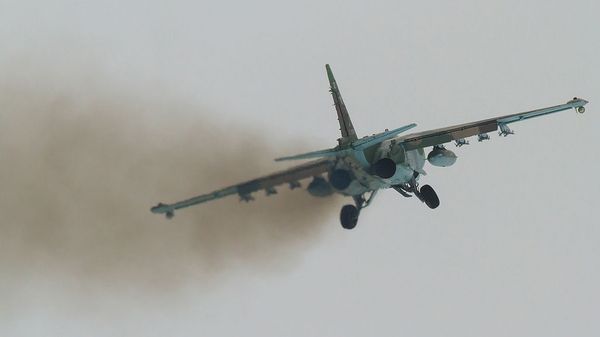 Штурмовик Су-25. Архивное фото - Sputnik Азербайджан