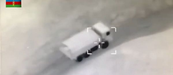 Как азербайджанская армия ликвидировала бронетехнику ВС Армении - видео - Sputnik Азербайджан