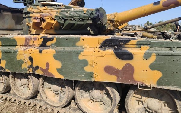 Армия Азербайджана захватила еще несколько единиц военной техники ВС Армении Армия Азербайджана захватила еще несколько единиц военной техники ВС Армении - Sputnik Азербайджан