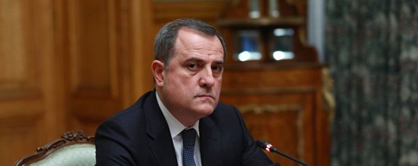 Министр иностранных дел Азербайджана Джейхун Байрамов на трехсторонних переговорах в Доме приемов МИД России - Sputnik Азербайджан