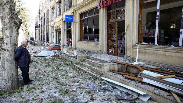 Последствия обстрелов в Гяндже - Sputnik Азербайджан