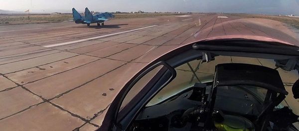 Учебно-боевые полеты ВВС Азербайджана - Sputnik Азербайджан