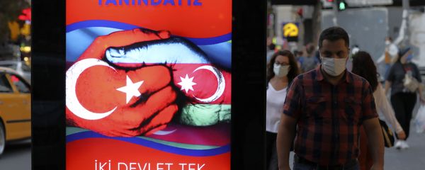Табло с флагами Азербайджана и Турции, фото из архива - Sputnik Азербайджан